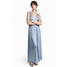 H&M Długa sukienka z satyny 0494678002 Niebieskoszary
