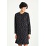 Cortefiel DRESS WITH DETAIL IN COLLAR Sukienka dzianinowa black CZ921C01Q