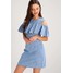 Miss Selfridge Petite COLD SHOULDER Sukienka jeansowa blue PY021C01X