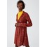 PULL&BEAR MIT REVERSKRAGEN Sukienka koszulowa bordeaux PUC21C061