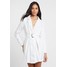 Missguided PINSTRIPE FLARED SLEEVE BELTED BLAZER DRESS Sukienka koszulowa white M0Q21C12P