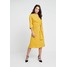 Warehouse TWIST KNOT DRESS Sukienka letnia mustard WA221C0HF