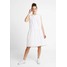 Monki NEJLA DRESS Sukienka koszulowa white MOQ21C03G