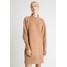 Selected Femme Tall SLFENA O NECK DRESS Sukienka dzianinowa camel SEM21C007