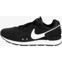 Nike Sportswear VENTURE RUNNER Sneakersy niskie black / white NI111A0U1
