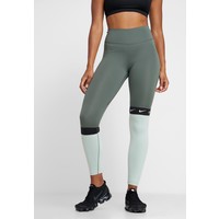 nike performance one