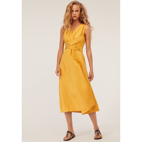 oyoynos_11 OYSHO MIT WICKELAUSSCHNITT Długa sukienka mustard yellow