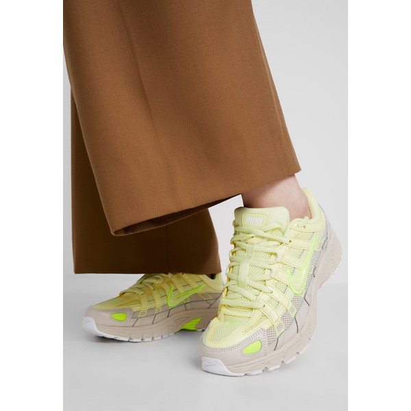Nike Sportswear P-6000 Sneakersy niskie luminous green/desert sand NI111A0GE