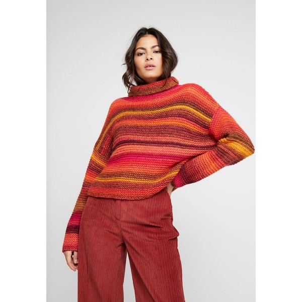 Benetton CHUNKY STITCHING TURTLE NECK STRIPE Sweter red mix 4BE21I0FS