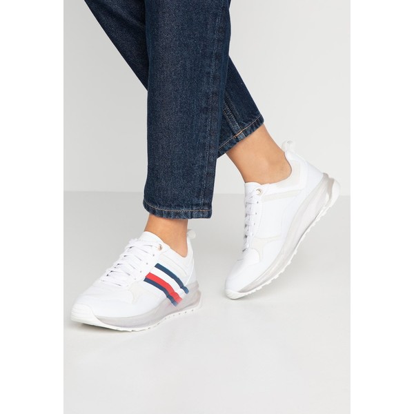 Tommy Hilfiger TOMMY CORPORATE SPORTY Sneakersy niskie white TO111A099