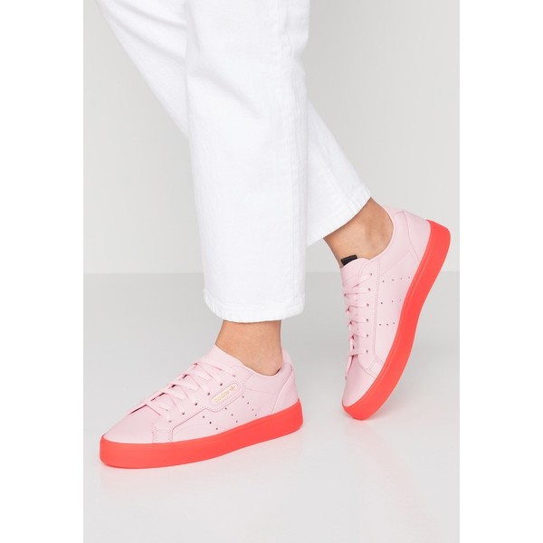 adidas Originals SLEEK Sneakersy niskie diva/red AD111A0PU