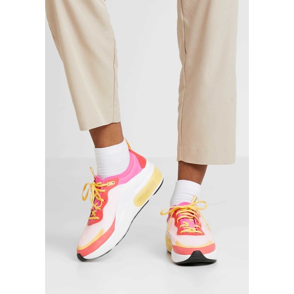 Nike Sportswear AIR MAX DIA SE Sneakersy niskie white/laser fuchsia/ember glow/topaz gold/hyper pink/black NI111A0E6