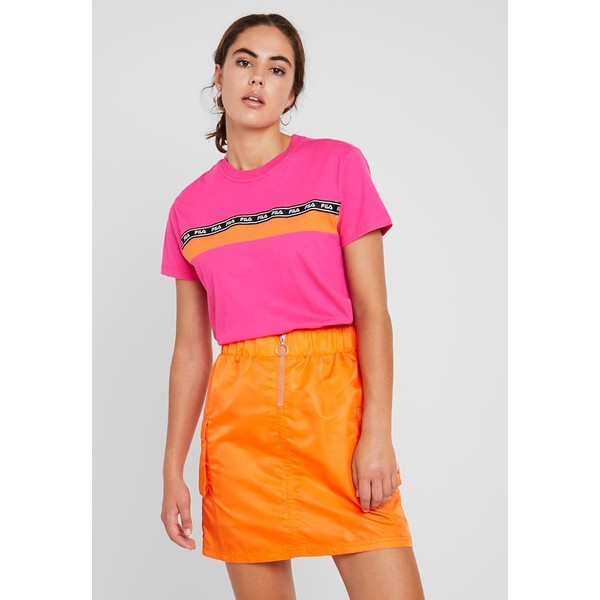 Fila SHINAKO TEE T-shirt z nadrukiem pink yarrow-mandarin orange 1FI21D015