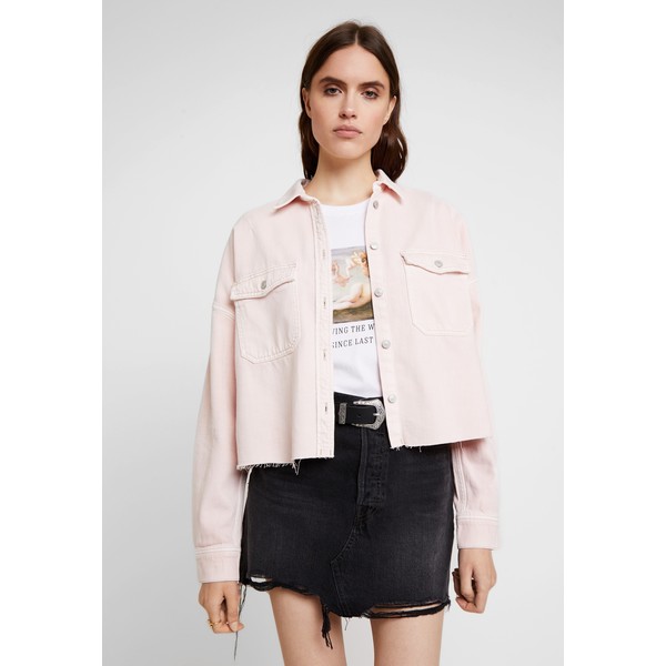 AllSaints KYRIE JACKET Kurtka jeansowa pale pink A0Q21G010