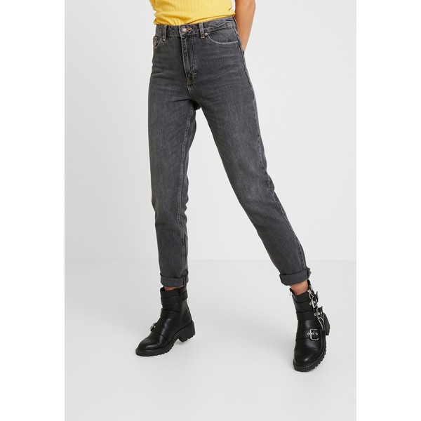 Topshop Tall MOM Jeansy Relaxed Fit washed black TOA21N01R