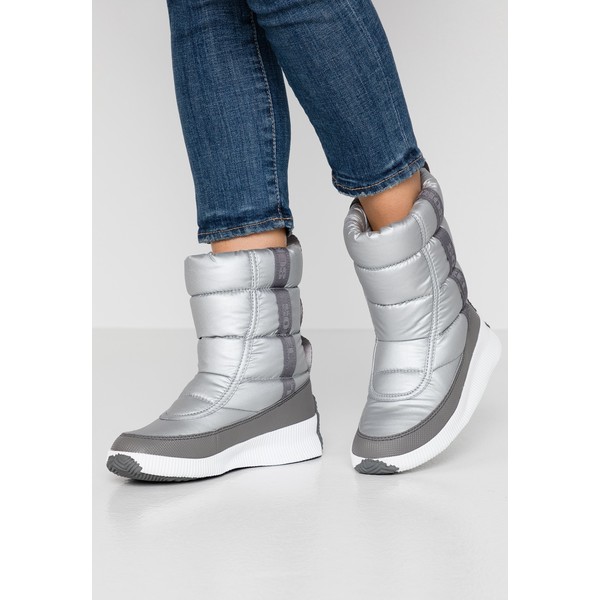 Sorel OUT ABOUT PUFFY MID Śniegowce pure silver SO611X01B