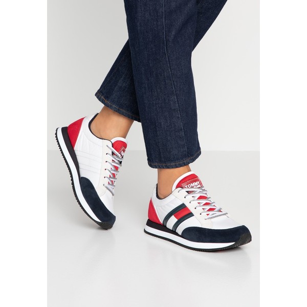 Tommy Jeans WMNS CASUAL RETRO Sneakersy niskie red TOB11A02N