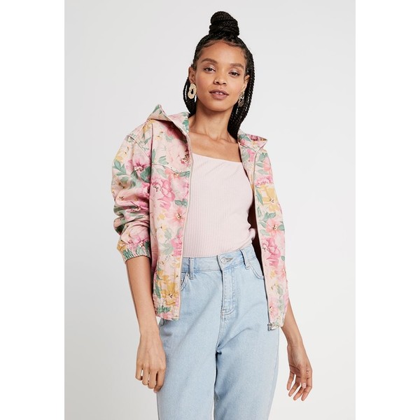 BDG Urban Outfitters FLORAL HOODED BOMBER Kurtka jeansowa pink QX721G00E