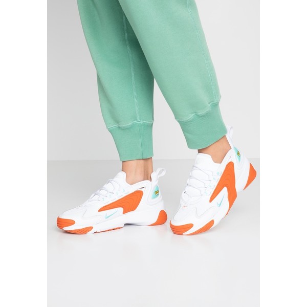 Nike Sportswear ZOOM 2K Sneakersy niskie white/light aqua/cosmic clay NI111A0D1