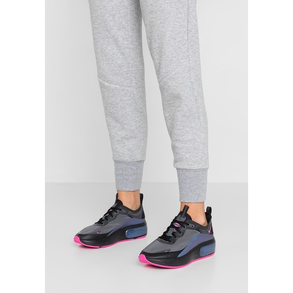 Nike Sportswear AIR MAX DIA SE Sneakersy niskie black/laser fuchsia NI111A0E6