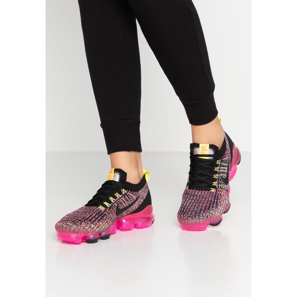 Nike Sportswear AIR VAPORMAX FLYKNIT Sneakersy niskie black/pink blast/hyper turqoise/sonic yellow/metallic silver NI111A0GC