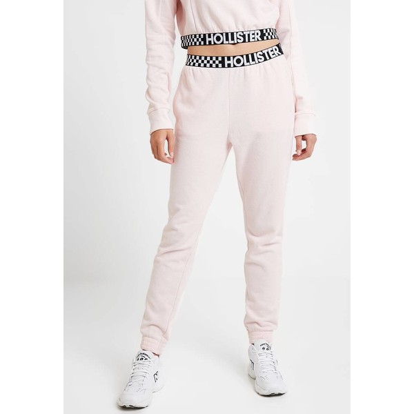Hollister Co. HIGH RISE JOGGER WITH LOGO ELASTIC BAND Spodnie treningowe pink H0421A01J
