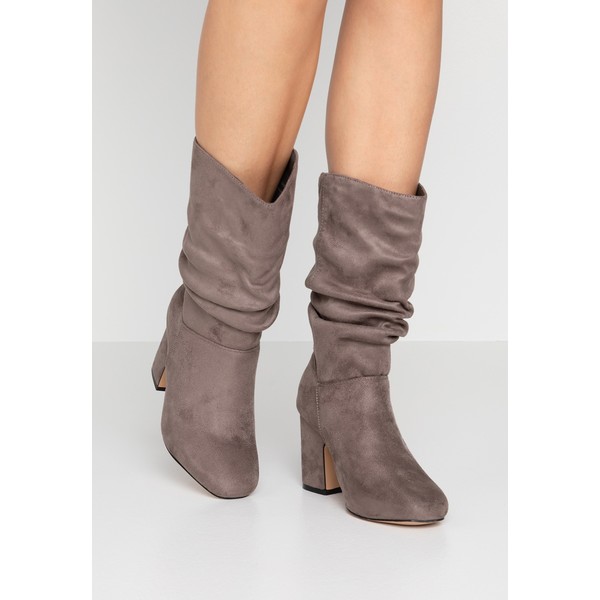Dorothy Perkins Wide Fit WIDE FIT KIND RUCHED BOOT Kozaki grey DOB11A05C