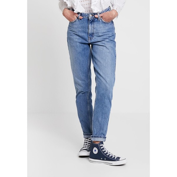 Topshop MOM NEW Jeansy Relaxed Fit blue denim TP721N0BY