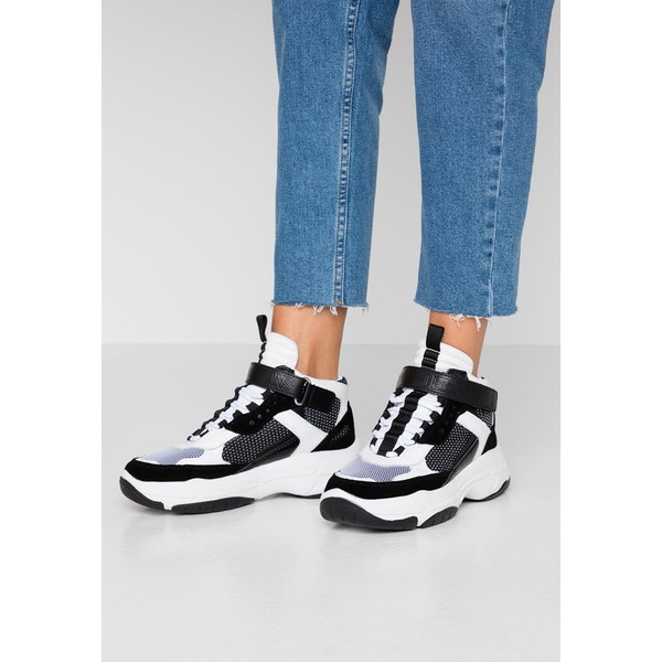 Calvin Klein Jeans MISSIE Sneakersy wysokie white/black C1811A033