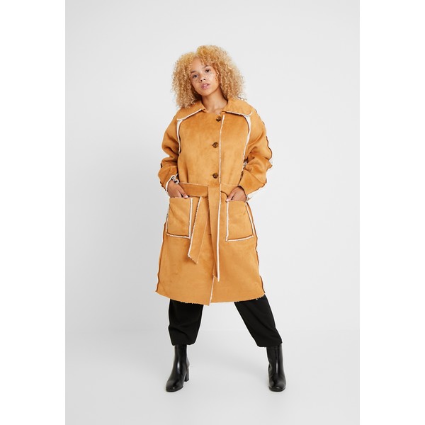 Missguided Petite REVERSIBLE BELTED TRENCH WITH BORG DETAIL Płaszcz zimowy brown M0V21U00G