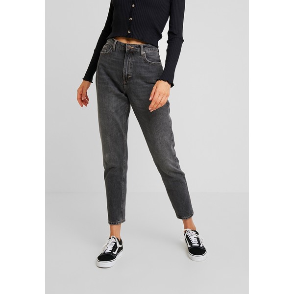 Topshop MOM Jeansy Relaxed Fit washed black TP721N0D5