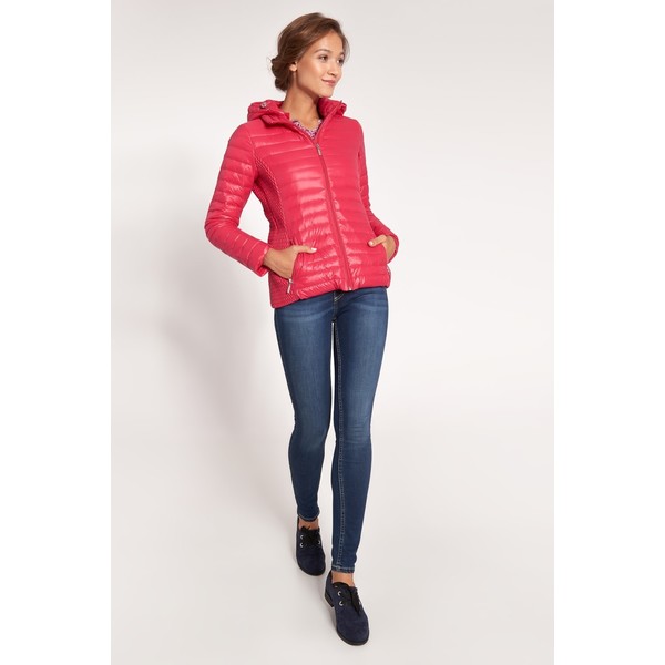 Quiosque Różowa pikowana kurtka z kapturem 9IS001504