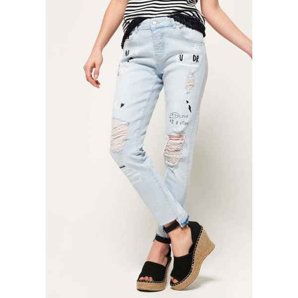 Superdry RILEY GIRLFRIEND Jeansy Relaxed Fit light blue SU221N01S