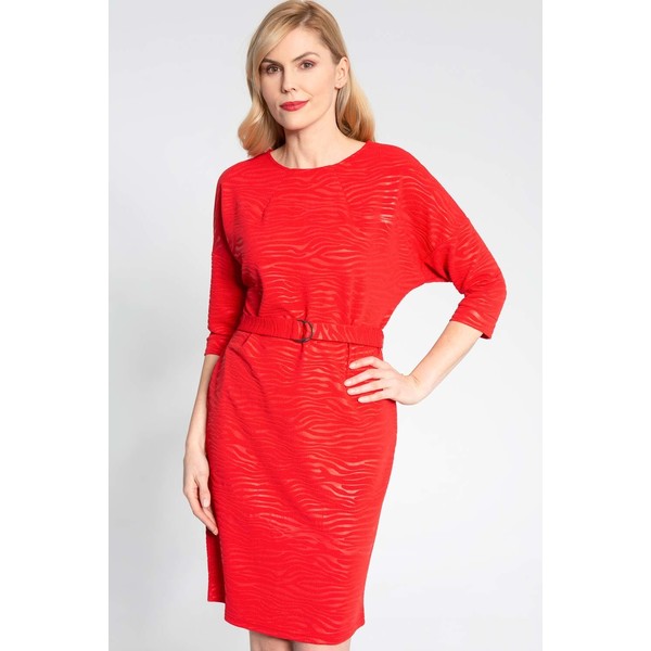 Quiosque Czerwona sukienka w delikatny deseń z paskiem 4IW004621