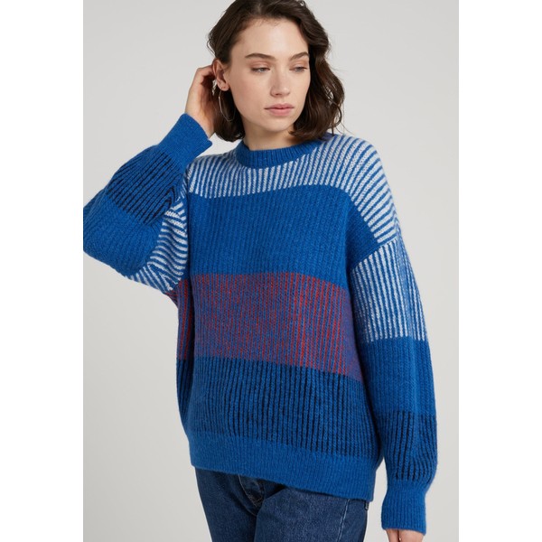 CLOSED SPECIAL CREW Sweter electric blue CL321I010