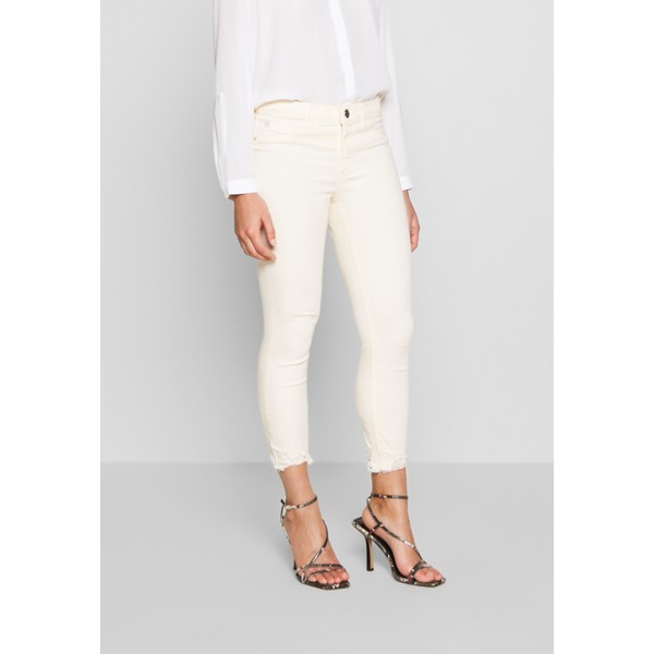 River Island Petite PETITE MOLLY BROOK Jeansy Skinny Fit off white RIF21N011