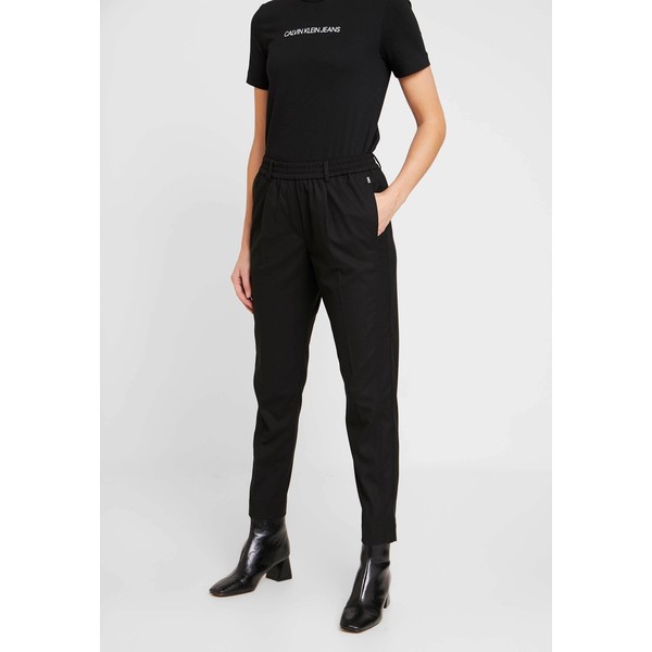 Calvin Klein TAILORED JOGGER PANT Spodnie materiałowe black 6CA21A00V