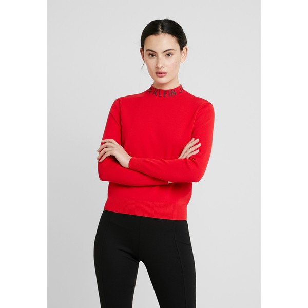 Calvin Klein Jeans NECK LOGO Sweter racing red C1821I02L