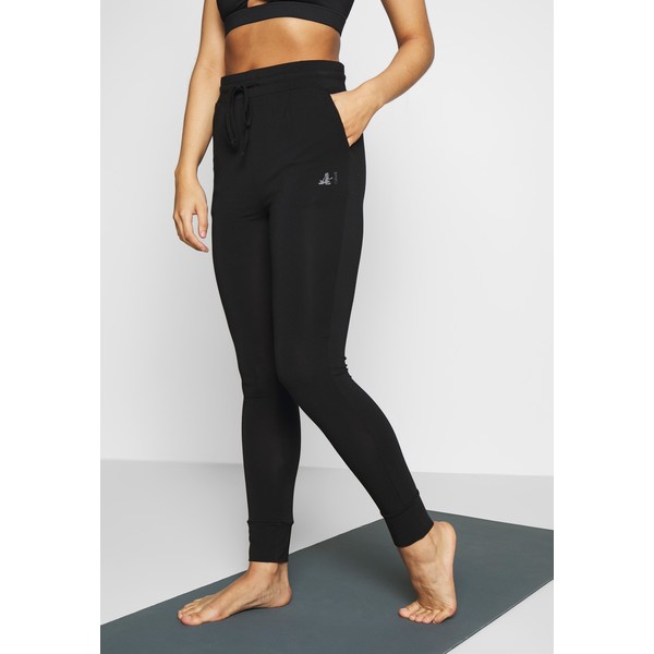 Curare Yogawear LONG PANTS Spodnie treningowe black CY541E01L