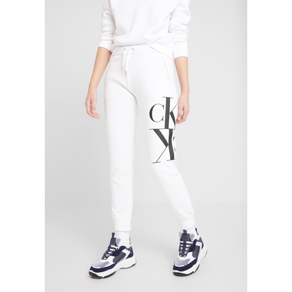Calvin Klein Jeans MIRRORED MONOGRAM PANT Spodnie treningowe bright white C1821A039