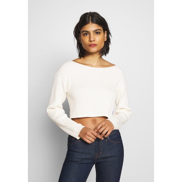 Calvin Klein Jeans CROPPED BOAT NECK SWEATER Sweter offwhite C1821I02P