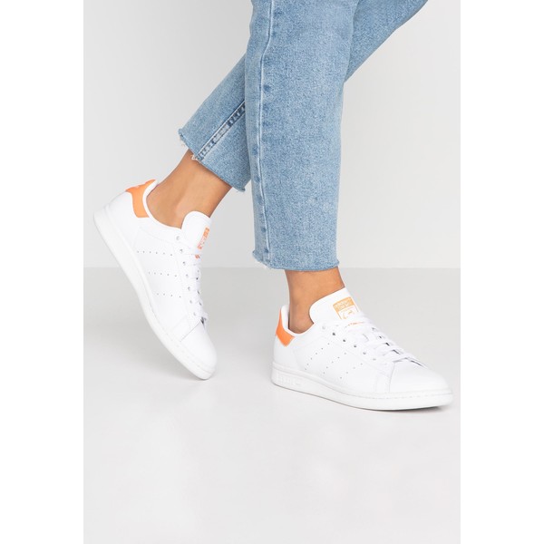 adidas Originals STAN SMITH Sneakersy niskie footwear white/solar orange AD111A0S2