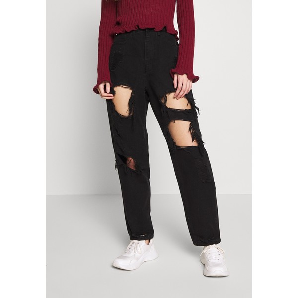 Missguided Petite RIOT HIGH RISE EXTREME RIPPED MOM JEANS Jeansy Relaxed Fit black M0V21N02B