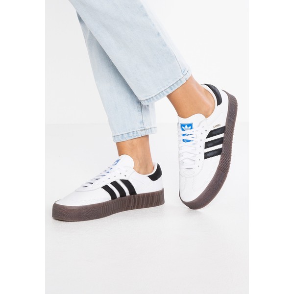 adidas Originals SAMBAROSE Sneakersy niskie footwear white/core black AD111A0L8