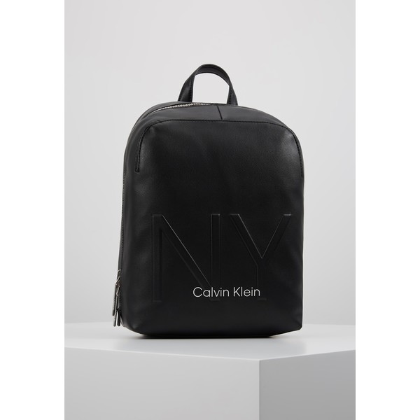 Calvin Klein SHAPED BACKPACK Plecak black 6CA51Q011