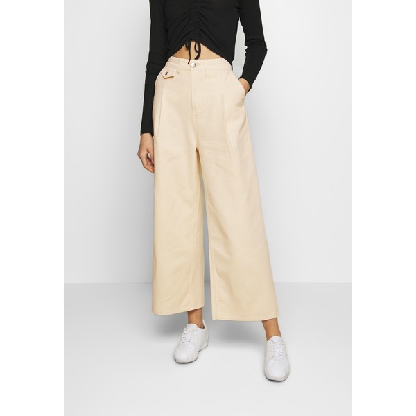 Monki NANI TROUSERS Jeansy Relaxed Fit white light MOQ21N019