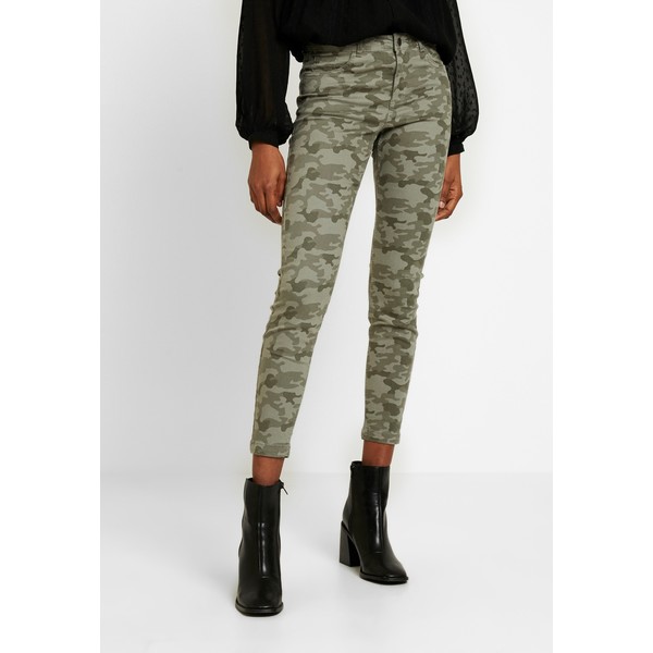 b.young BYKATO BYLUKKA CAMO Jeansy Skinny Fit combi BY221N00G