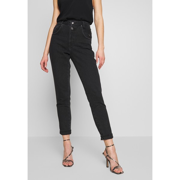 Topshop BUT MOM Jeansy Relaxed Fit washed black TP721N0EJ