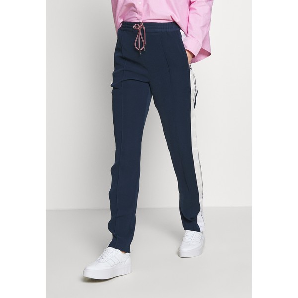 Tommy Jeans STRIPE DETAIL SMART Spodnie treningowe twilight navy TOB21A011