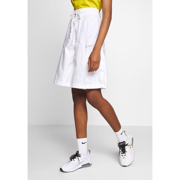 Nike Sportswear SHORT UP IN AIR Spódnica trapezowa white/light smoke grey NI121B00M